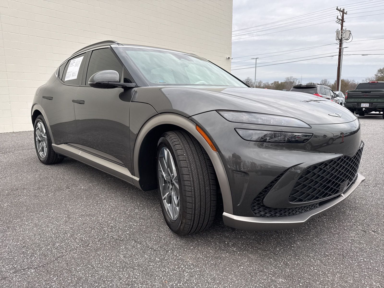 2024 GENESIS GV60 Standard's photo