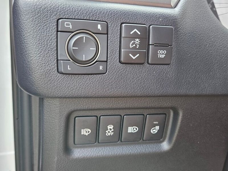 2023 Lexus GX 460 Premium photo 27