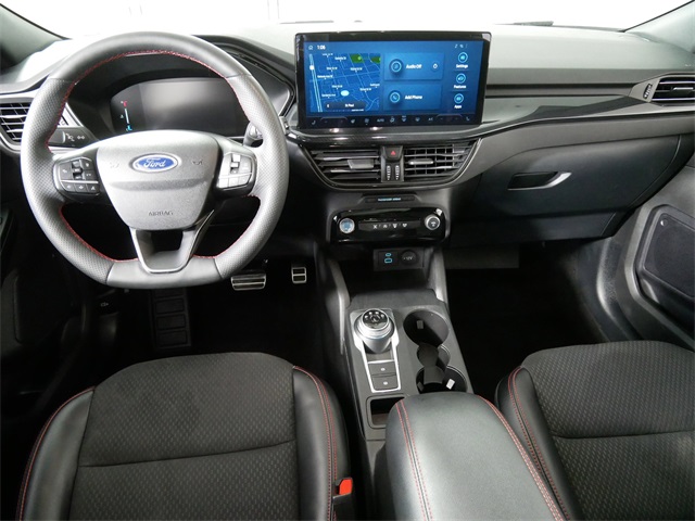 2023 Ford Escape ST-Line photo 2