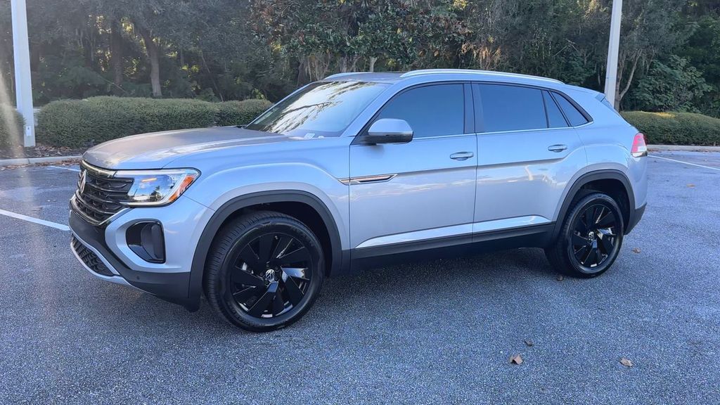 2026 Volkswagen Atlas Cross Sport SE Technology photo 4