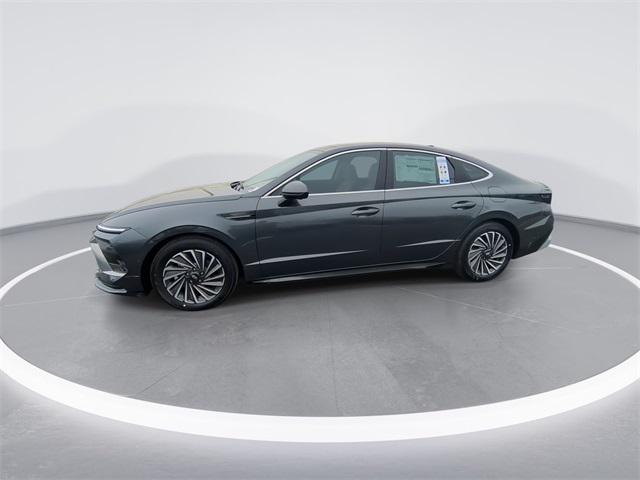 2025 Hyundai Sonata Hybrid Limited photo 4