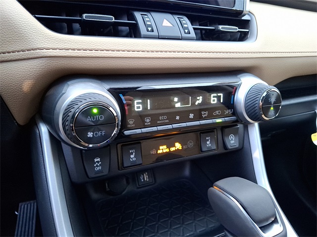 2025 Toyota RAV4 XLE Premium photo 8
