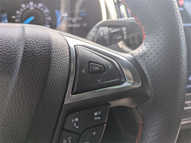 2021 Ford Edge ST photo 14