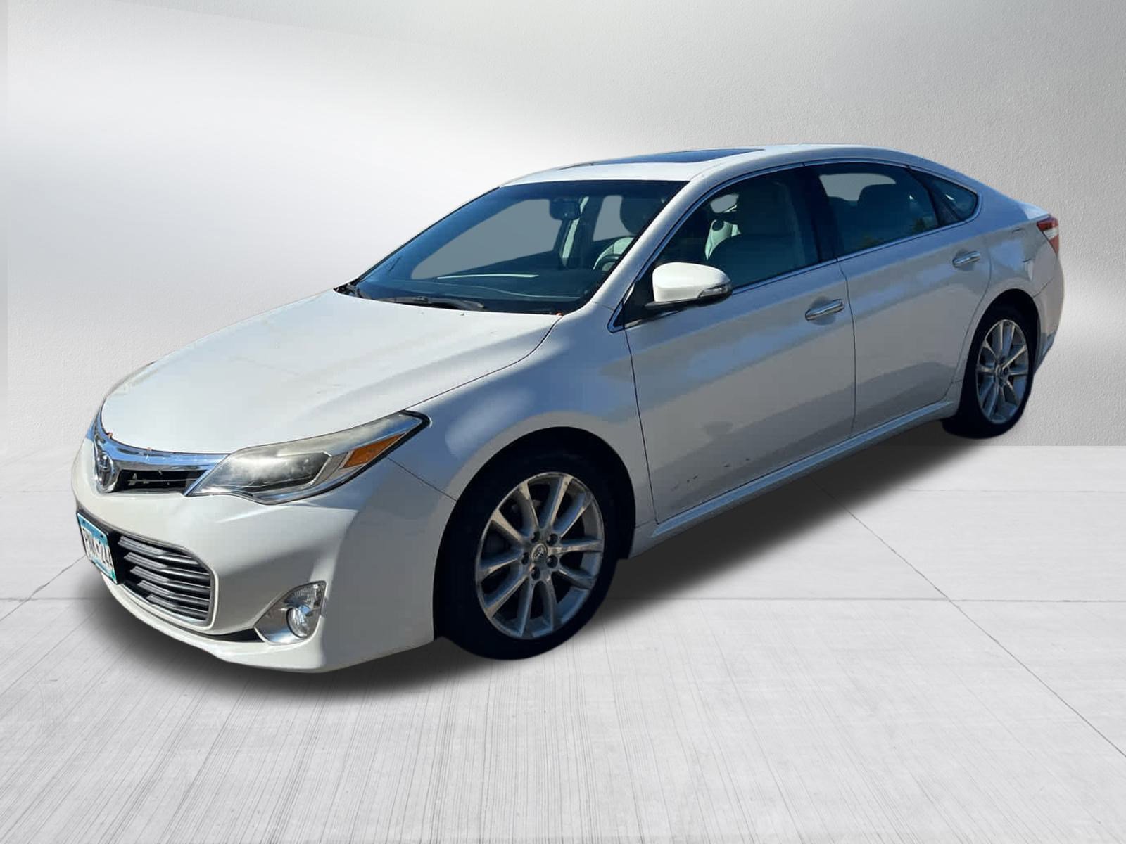 2014 Toyota Avalon Limited photo 3