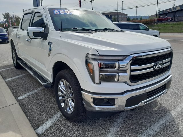 2025 Ford F-150 Lariat photo 3