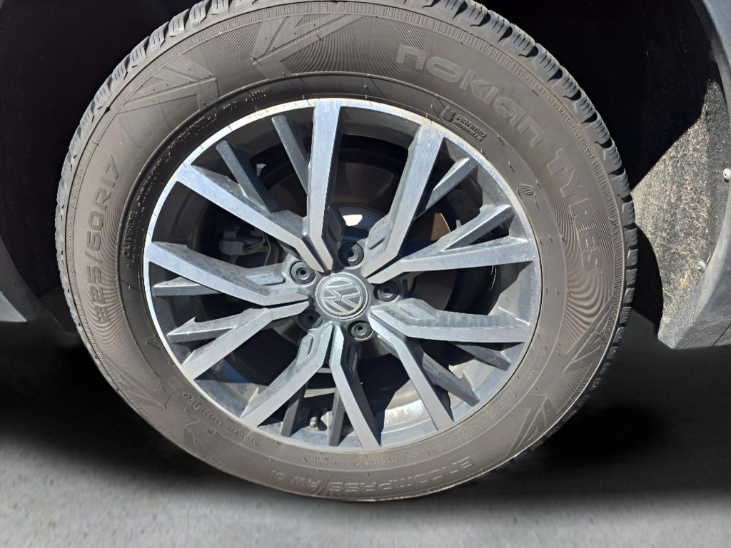 2019 Volkswagen Tiguan SE photo 10