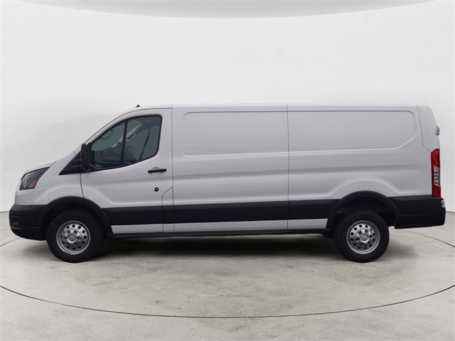 2024 Ford Transit photo 2