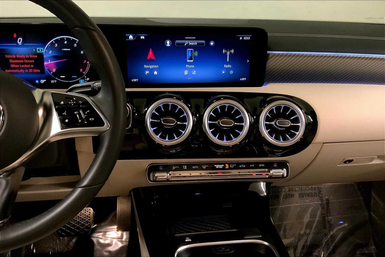 2025 Mercedes Benz CLA 250 photo 6