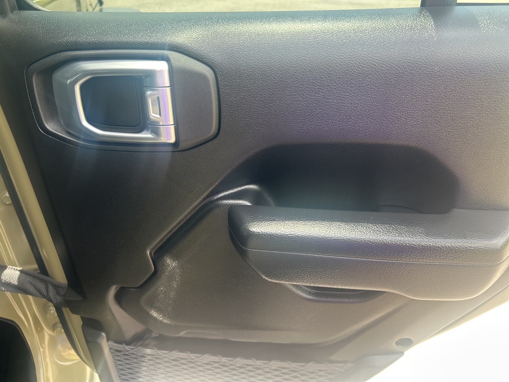 2025 Jeep Wrangler Sport S photo 21