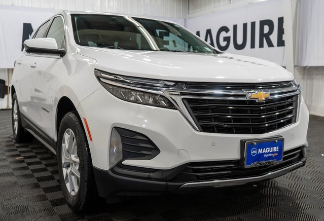 2024 Chevrolet Equinox LT photo 2