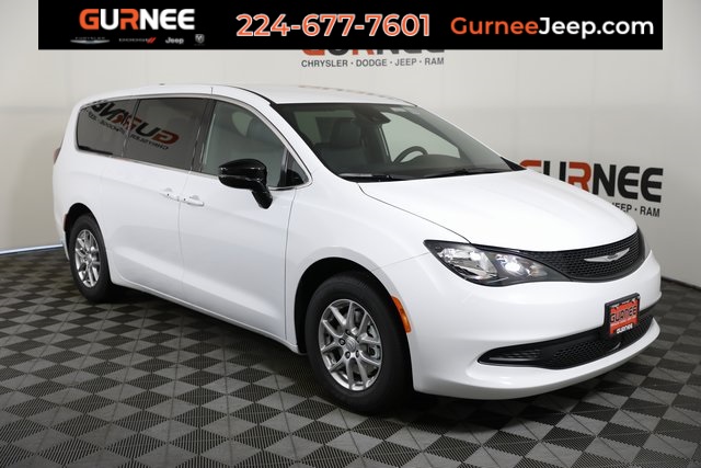 2026 Chrysler Voyager LX's photo