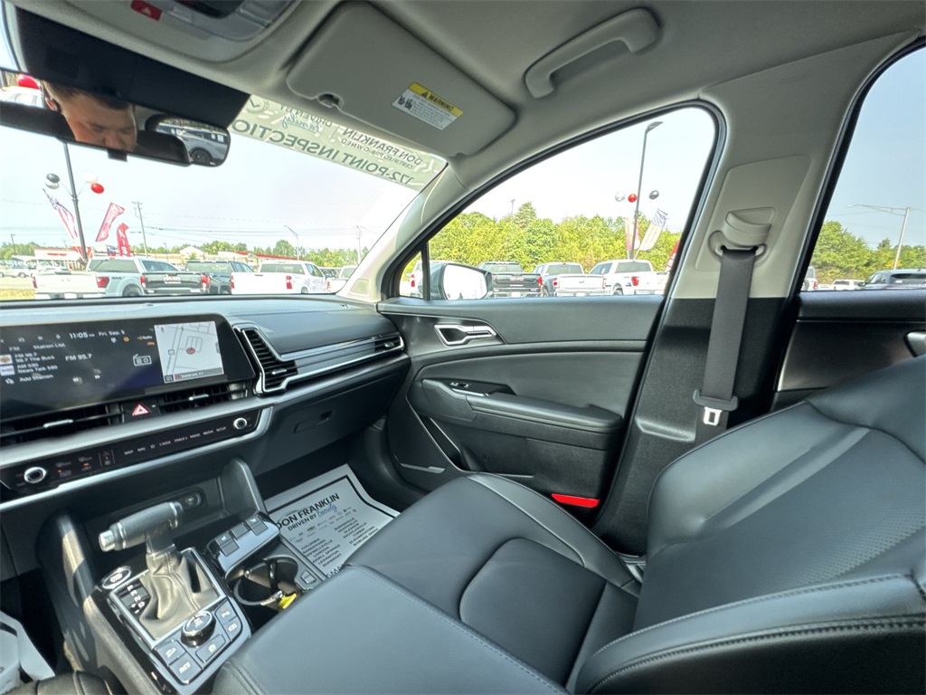 2024 Kia Sportage EX photo 11