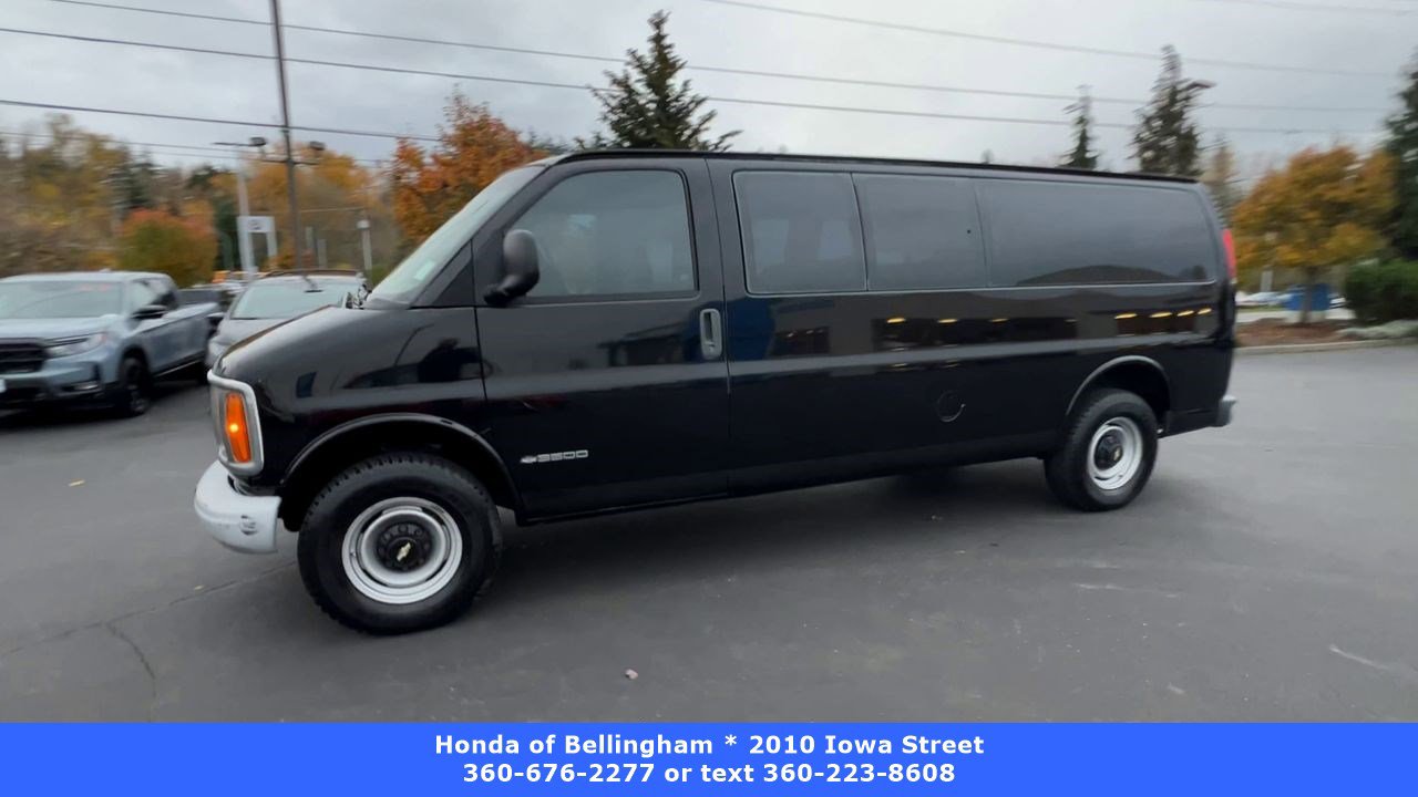 2002 Chevrolet Express Van Base photo 4