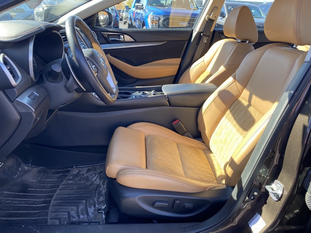 Used 2016 Nissan Maxima SR with VIN 1N4AA6AP6GC431862 for sale in Getzville, NY