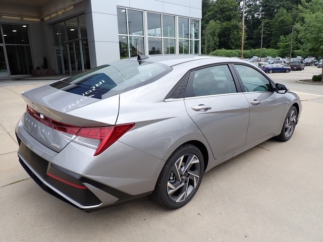2025 Hyundai Elantra Limited photo 2