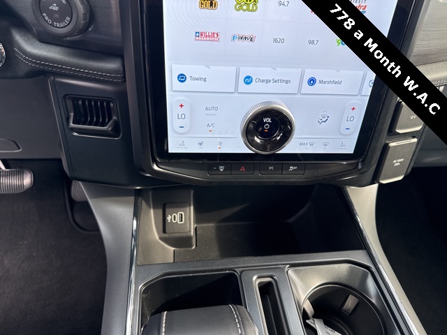 2025 Ford F-150 Lightning photo 19