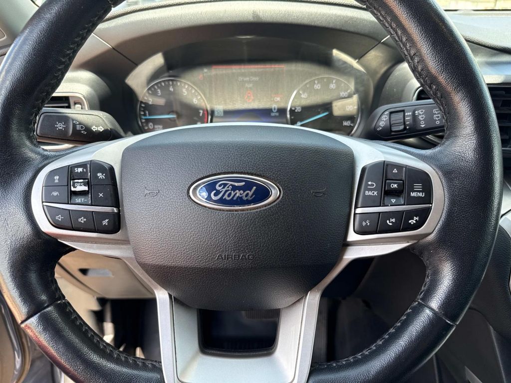 2021 Ford Explorer XLT photo 19