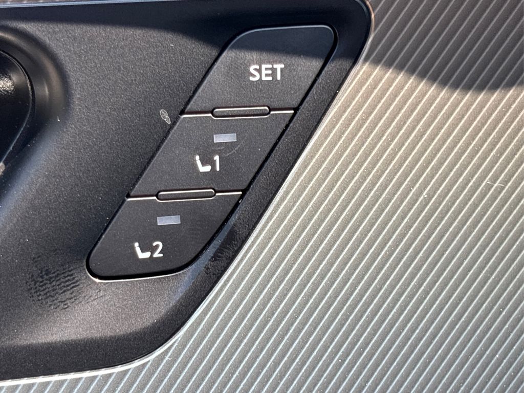 2025 Nissan Murano SL photo 20