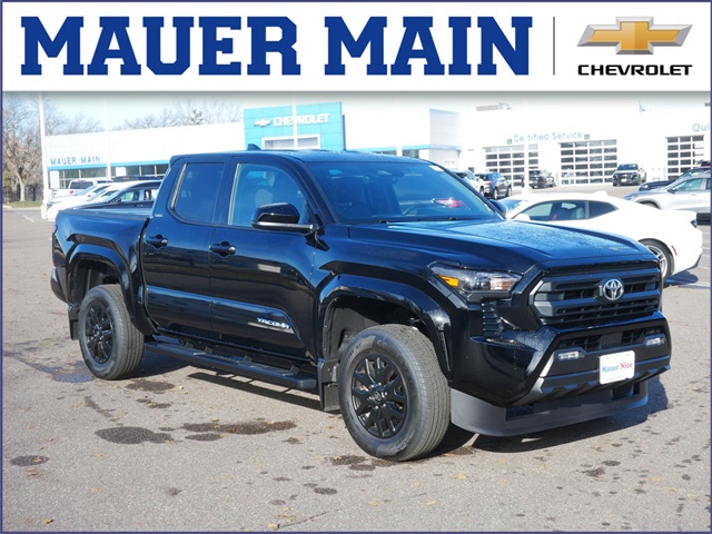 2025 Toyota Tacoma SR5's photo