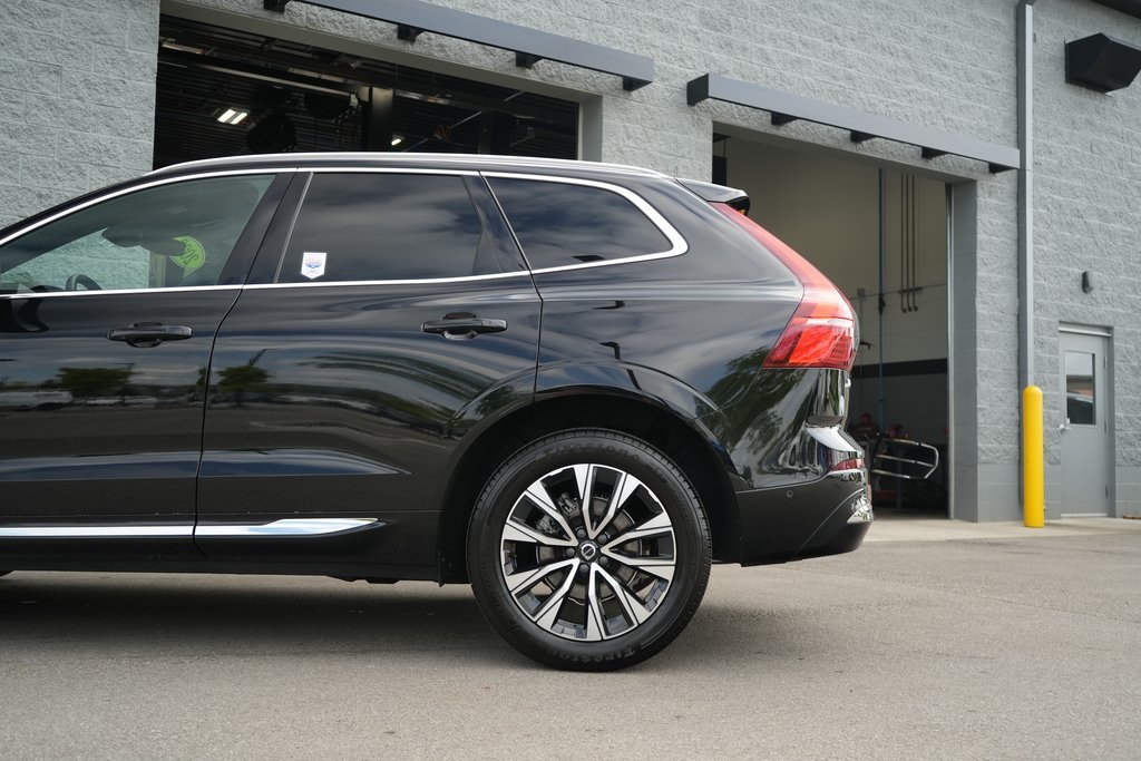 2023 Volvo XC60 B5 Plus photo 10