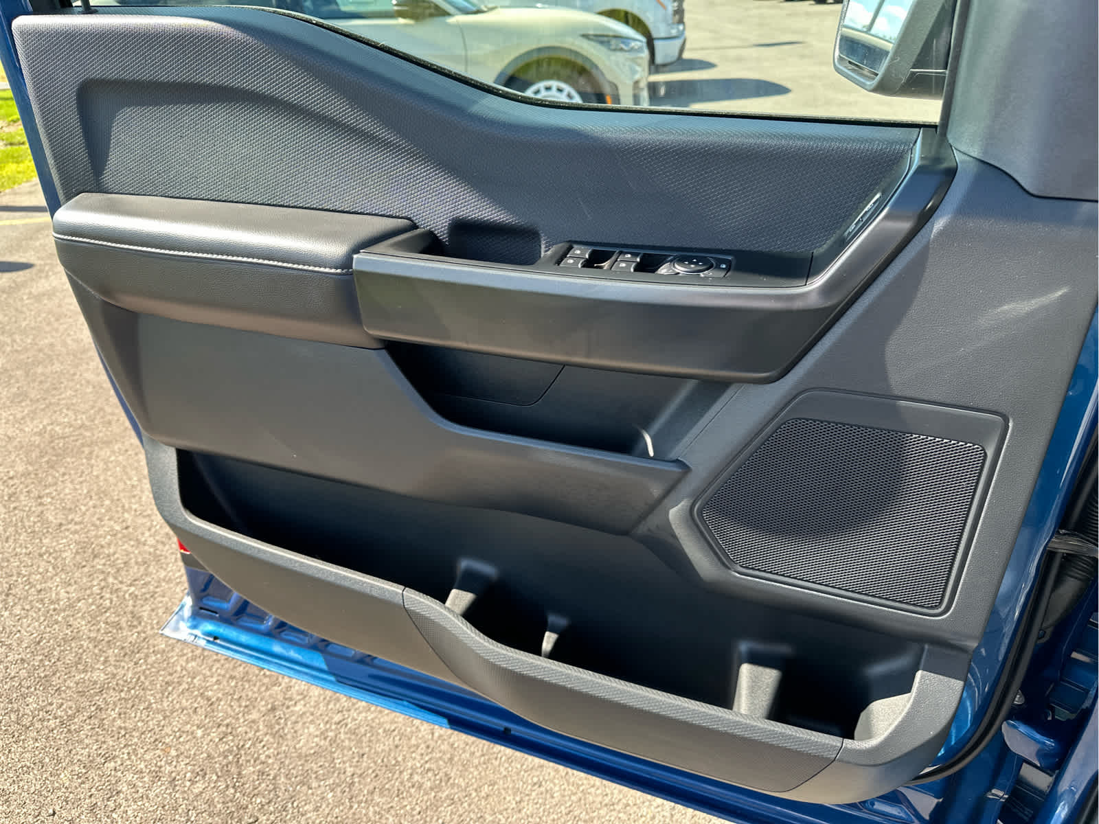 2025 Ford F-150 STX photo 18