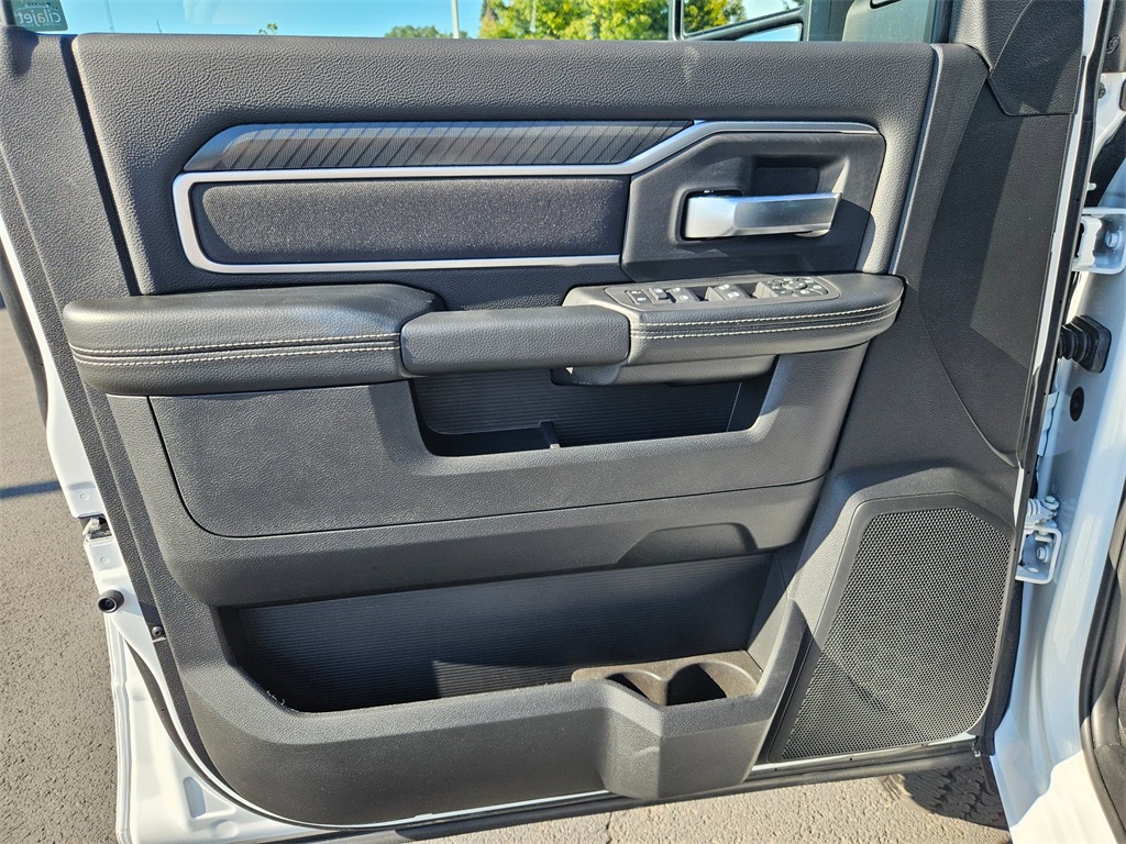 2026 Ram 2500 Big Horn photo 9