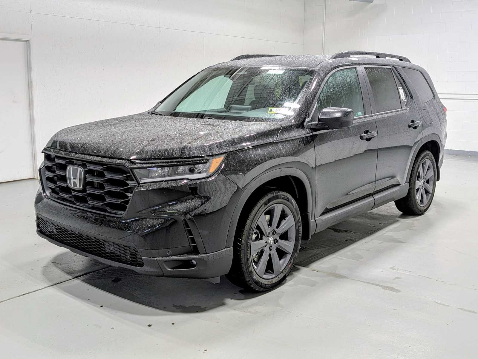 2025 Honda Pilot Sport's photo
