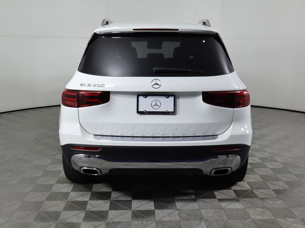 2025 Mercedes Benz GLB 250 photo 6