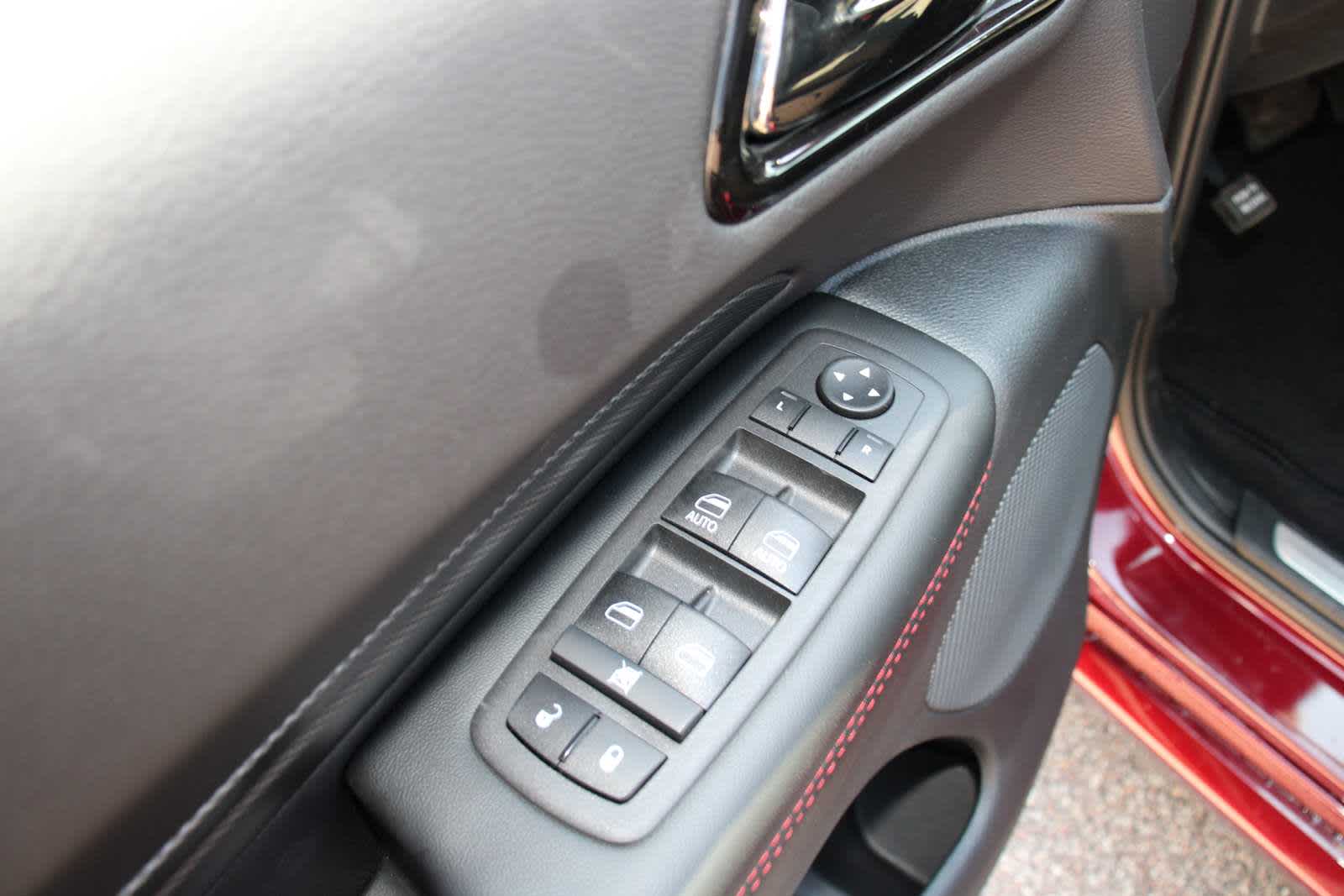 2025 Dodge Durango R/T photo 13