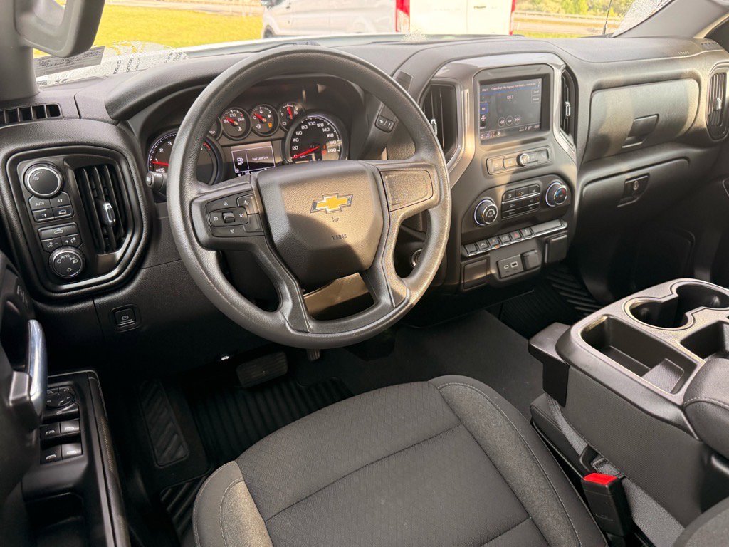 2023 Chevrolet Silverado 1500 Custom photo 10