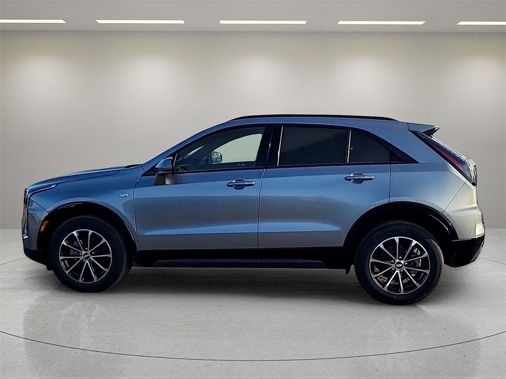 2025 Cadillac XT4 Sport photo 2
