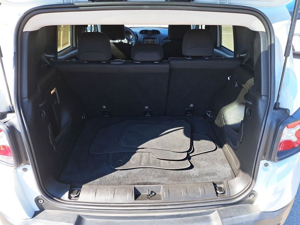 2018 Jeep Renegade Latitude North Edition photo 13