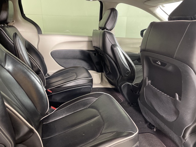 2022 Chrysler Pacifica Hybrid Limited photo 15