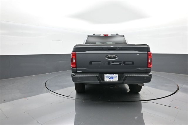 2022 Ford F-150 XLT photo 3