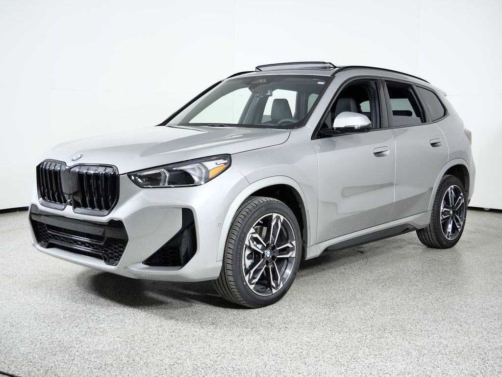 2026 BMW X1 28i's photo