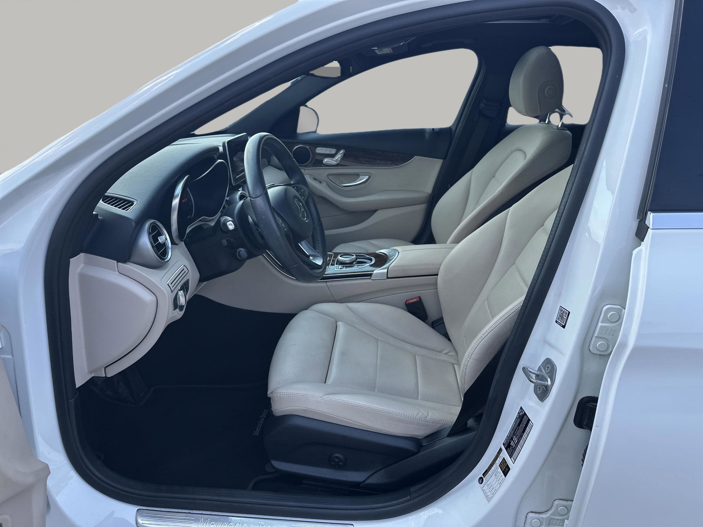 2018 Mercedes Benz C 300 photo 9