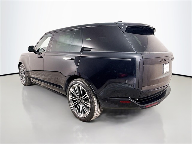 2025 Land Rover Range Rover SE photo 4