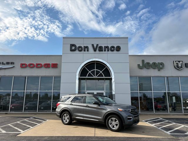 2023 Ford Explorer XLT's photo