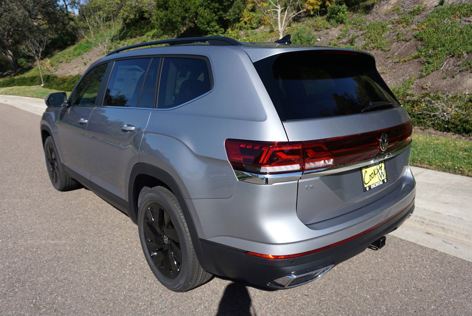 2024 Volkswagen Atlas SE Technology photo 4