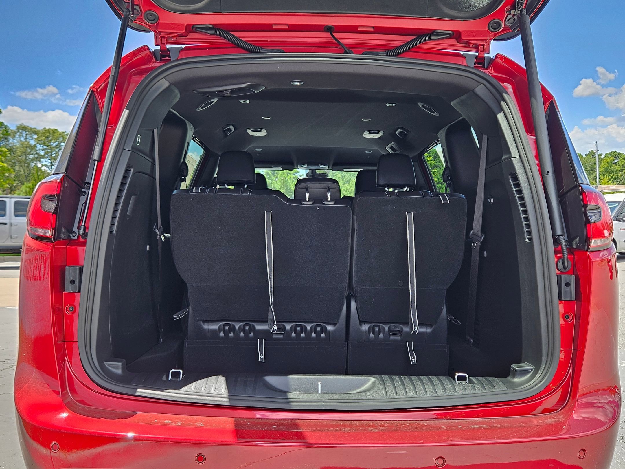 2025 Chrysler Pacifica photo 24