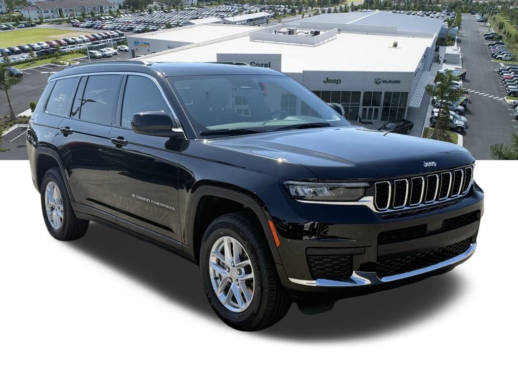 2025 Jeep Grand Cherokee Laredo photo 2