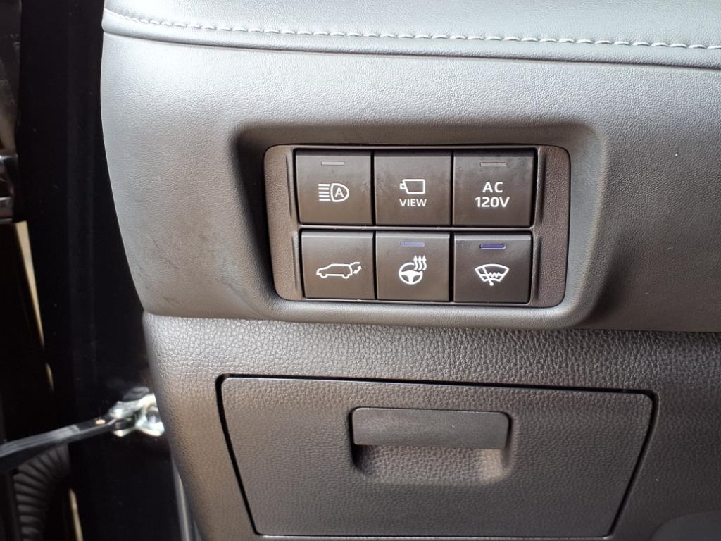 2022 Toyota Highlander Limited Hybrid photo 18