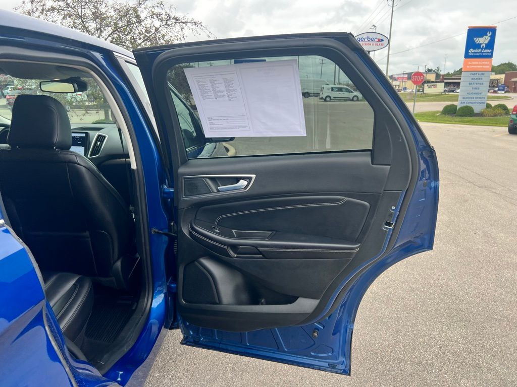 2022 Ford Edge Titanium photo 27
