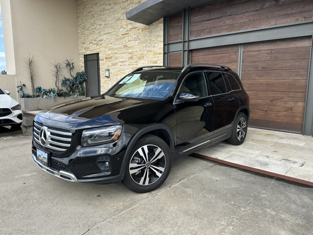 2025 Mercedes-Benz GLB Base