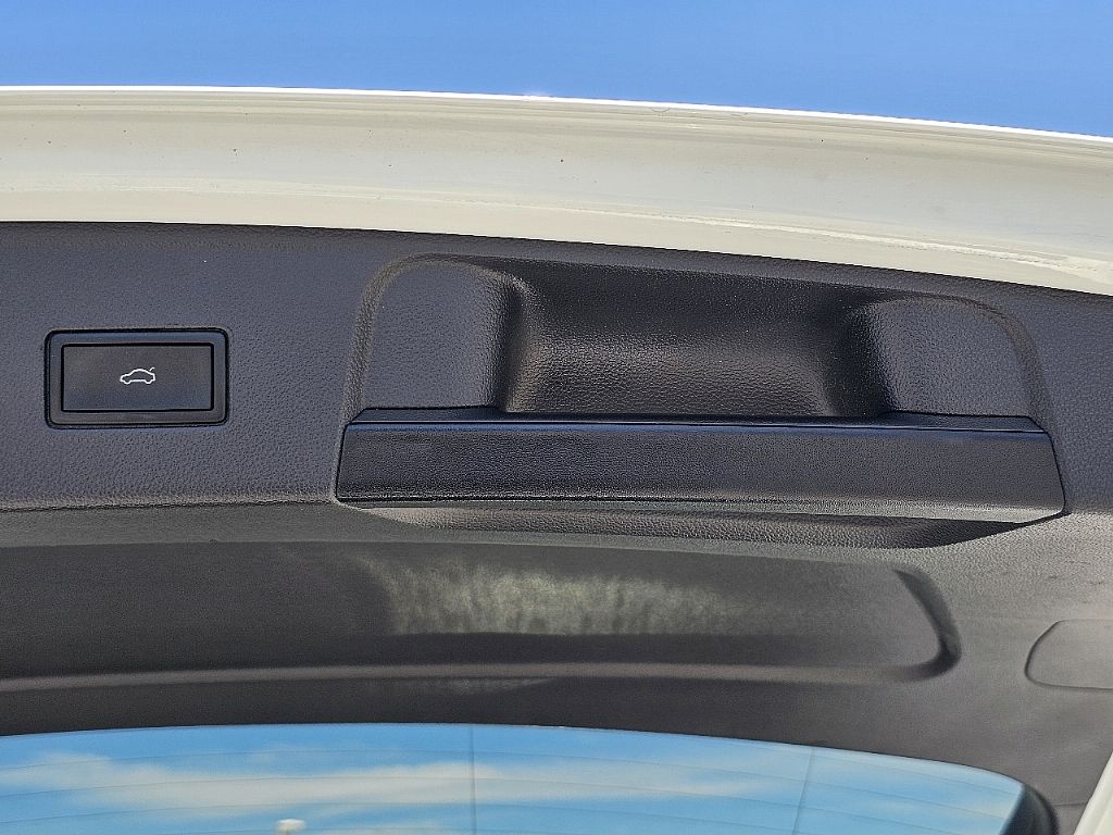2021 Volkswagen Atlas V6 SEL Premium R-Line photo 14