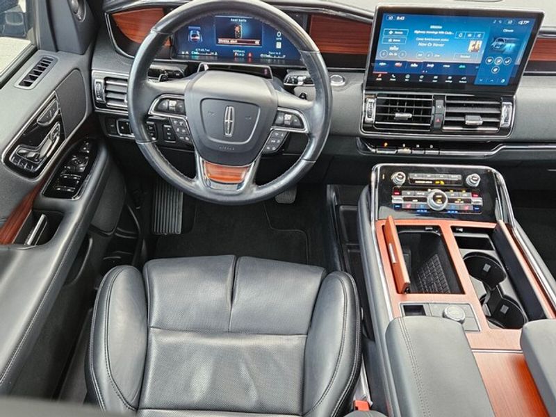 2023 Lincoln Navigator Reserve photo 7
