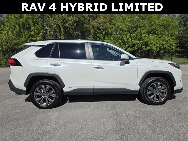 Used 2022 Toyota RAV4 Limited with VIN 4T3D6RFV3NU070439 for sale in Kansas City