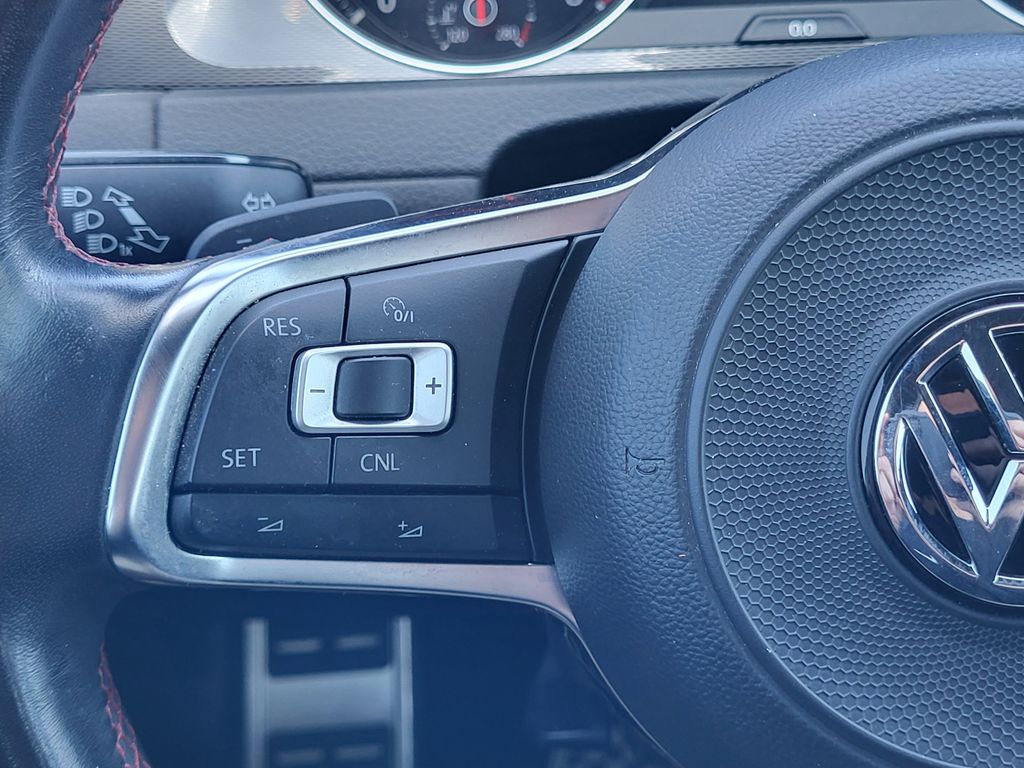 2017 Volkswagen Golf GTI S photo 23
