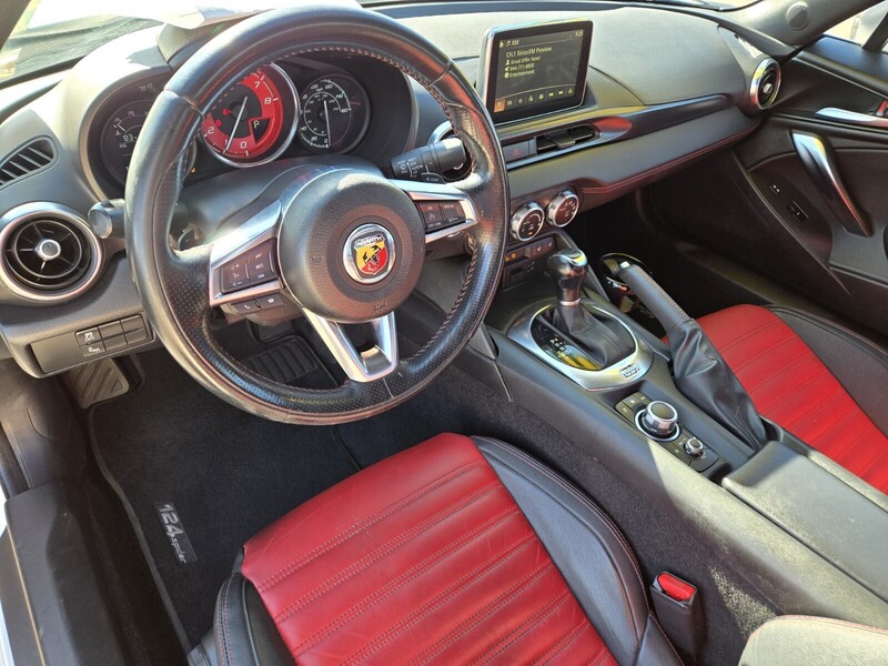 2020 Fiat 124 Spider Abarth photo 11