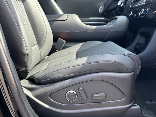 2026 Hyundai Palisade SEL photo 13